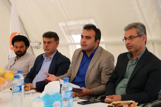 نشست مجموعه مدیریتی شهر وحدتیه با مدیران شرکت حفاری دانا مستقر در منطقه نفتی نرگسی+تصاویر