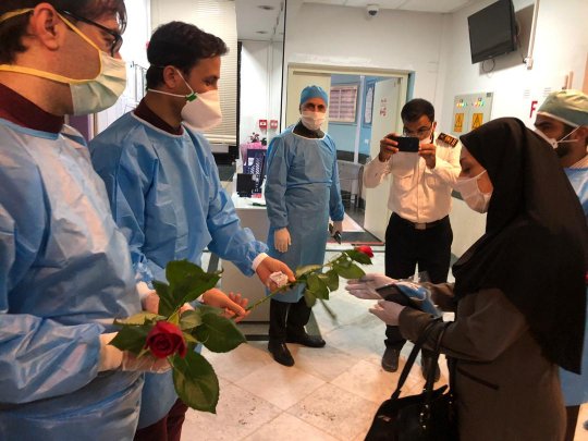 بازدید مدیریت درمان تامین اجتماعی استان از بیمارستان نبی اکرم (ص)عسلویه ودیدار صمیمانه با کارکنان این مرکز درمانی +گزارش تصویری