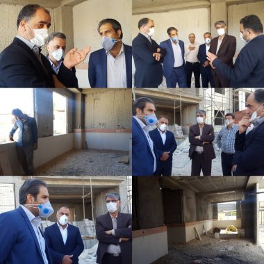 بازدید معاون نوسازی مدارس کشور و فرماندار دشتستان از روند بازسازی یکی از مدارس قدیمی برازجان +تصاویر