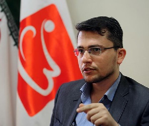 نماینده دشتستان:در جهت بهبود وضعیت معیشت مردم استیضاح وزیر نفت را کلید زده ایم +تصویر 