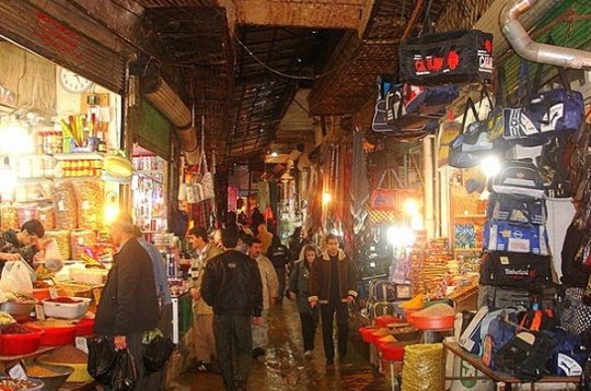 آرامستان و بازار روز برازجان ،عدم رعایت پروتکل بهداشتی ،مراکز اصلی ابتلا به کرونا در مرکز بزرگترین شهرستان استان +توضیحات 