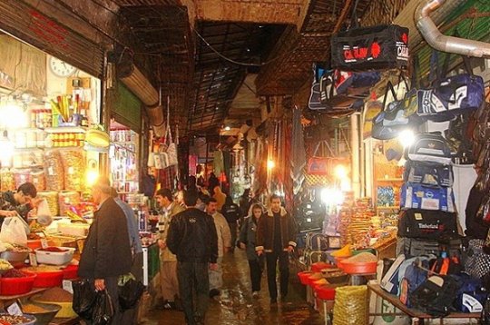 آرامستان و بازار روز برازجان ،عدم رعایت پروتکل بهداشتی ،مراکز اصلی ابتلا به کرونا در مرکز بزرگترین شهرستان استان +توضیحات