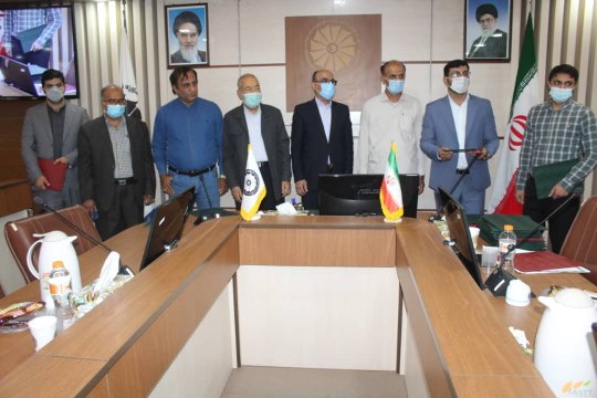 در نشست تجلیل از رسانه های جبهه انقلاب استان:خواست عمومی،تغییر هرچه سریعتر شرایط مدیریتی موجود کشور واستان،جلوگیری از نفوذ مدیران چندگانه +گزارش تصویری