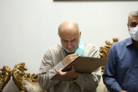 حلول روحیه جهاد و تلاش در مدیریت استان،دیدار استاندار بوشهر با خانواده شهیدان سلامت و 8 سال دفاع مقدس+گزارش تصویری