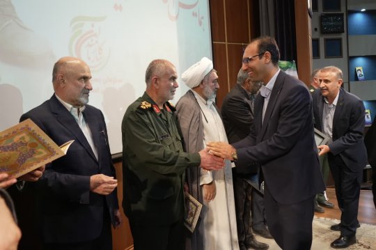 اختصاصی/با حضور استاندار بوشهر،ازخانواده ۸۸ شهید کارمند استان بوشهر تجلیل شد+گزارش تصویری