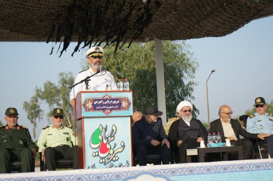با حضور استاندار بوشهر،مراسم روز نیروی دریایی ارتش در بوشهر +تصاویر +پیام دکتر محمدی زاده