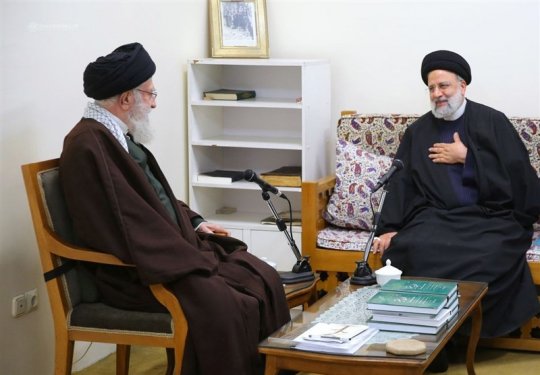 توصیفات کمنظیر امام خامنهای از شهید رئیسی/ دلم برای رئیسی سوخت؛ حاضر نبودند یک کلام از او تمجید کنند/ رئیسی مظهر شعارهای انقلاب بود ،تلاش خدمتگزاران قبلی، تاکنون در این حد و حجم و کیفیت و با این صداقت و پر کاری نبوده است.+جزئیات