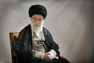 پیام مهم رهبر انقلاب بعد از مشخص شدن نتیجه انتخابات:رئیس جمهور منتخب از ظرفیتهای فراوان کشور بهره گیرد،در ادامهی راه شهید رئیسی از ظرفیتهای فراوان کشور بویژه منابع انسانیِ جوان و انقلابی و مؤمن، برای آسایش مردم و پیشرفت کشور بیشترین بهره را ببرند.