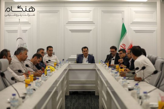 بازدید رئیس HSE هلدینگ خلیج فارس و مدیرکل حفاظت محیط زیست استان بوشهر از پتروشیمی هنگام/ منصوریان: باید در راستای مسئولیت اجتماعی، در اطراف مجتمعها، فضای سبز گسترش یابد+تصویر