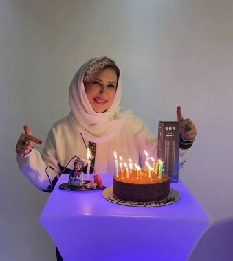 عکس‌های جشن تولد شیک و خلوت مرجانه گلچین