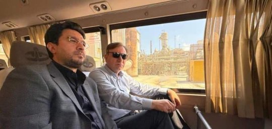 استاندار بوشهر در بازدید از خارگ:پتروشیمی خارک ستون استراتژیک صنعت پتروشیمی کشور است+تصویر