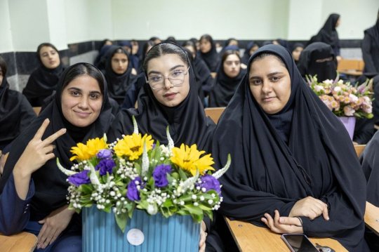 کارگاه سلامت بانوان با همکاری درمانگران آریاساسول در دبیرستان اخند برگزار شد+تصاویر