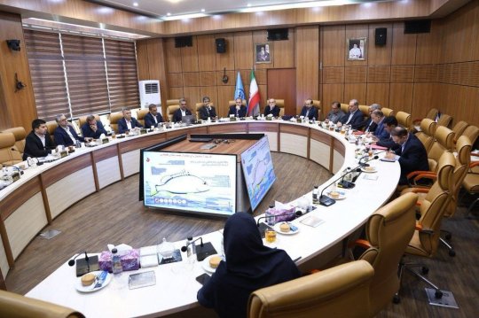 اهداء مدال افتخار سازمان شیلات کشور به شرکت پلیمر آریاساسول+تصویر