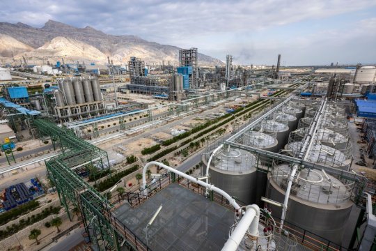 پتروشیمی آریاساسول،مهر تایید حسابرس بر سود هر سهم 383 تومانی