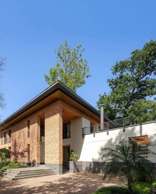 تصاویر/ خانه آجری گیلان؛ زیبایی پنهان در دل شمال