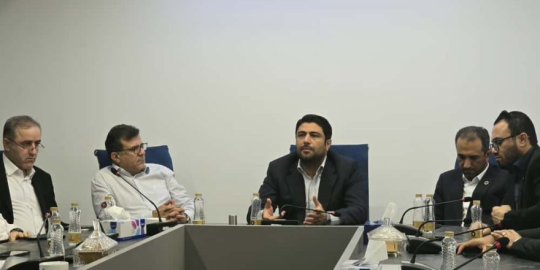 در نشست مدیرعامل انرژی سپهر با مدیران پتروشیمی سبلان عنوان شد; بررسی پیشرفت پروژه سبلان 2، چالشها و برنامههای توسعهای