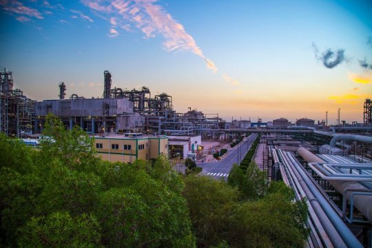 دومین ماه پاییز 1404 و افزایش تولید و فروش آریاساسول+تصویر