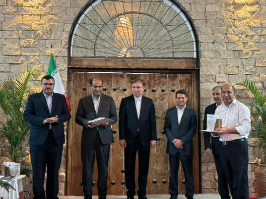 عنوان دانشیبرتر به کارمند پتروشیمی سبلان رسید