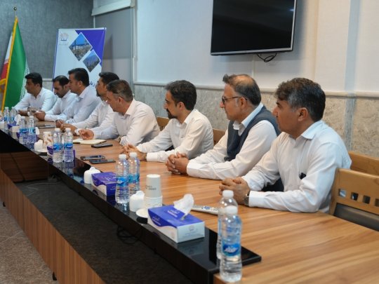 کمیته مدیریت شرایط اضطراری در پتروشیمی مروارید بهدلیل بارندگی و احتمال سیلاب+تصاویر