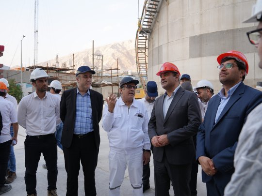 بازدید فرماندار عسلویه از سایت ۲ پتروشیمی سبلان به مناسبت روز ملی صنعت پتروشیمی+تصاویر