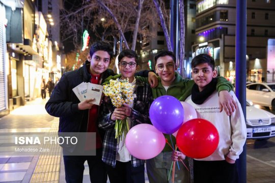 تصاویری از جشن نیمه شعبان در مشهد