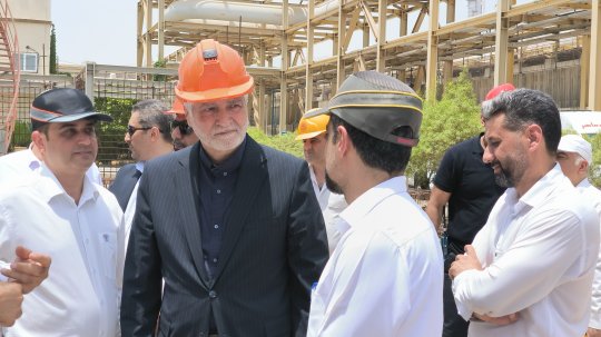 حضور میدانی دکتر حامدی مدیرعامل پتروشیمی مروارید در واحدهای تولیدی مجتمع+تصاویر